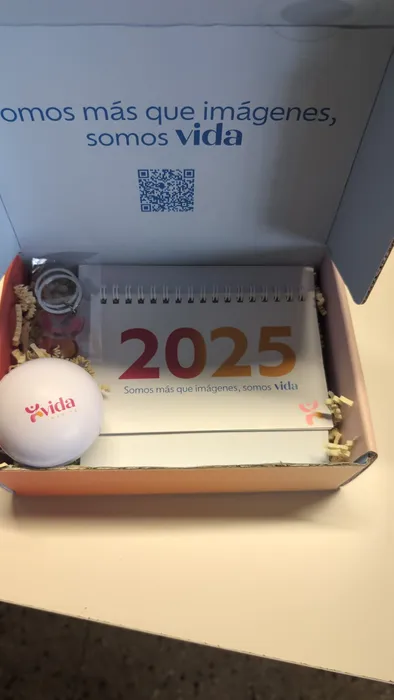 WebcamCoversNow.com - Custom Mailer Box