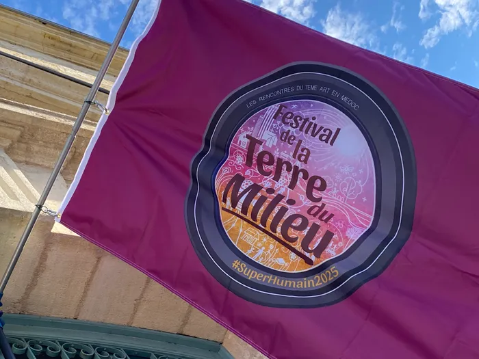 WebcamCoversNow.com - Rectangle Flag