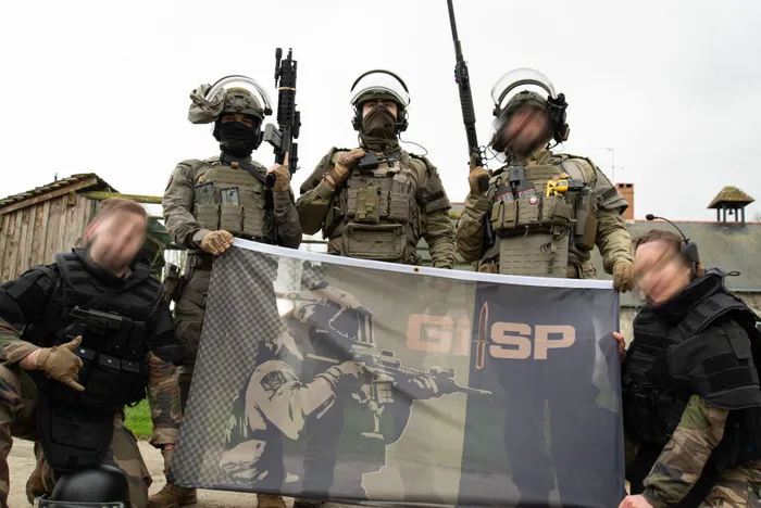 WebcamCoversNow.com - Rectangle Flag