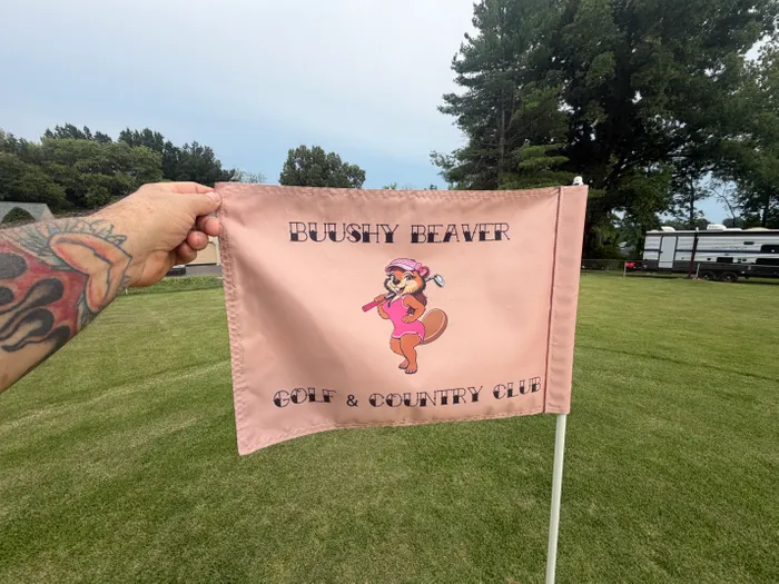 WebcamCoversNow.com - Golf Flag